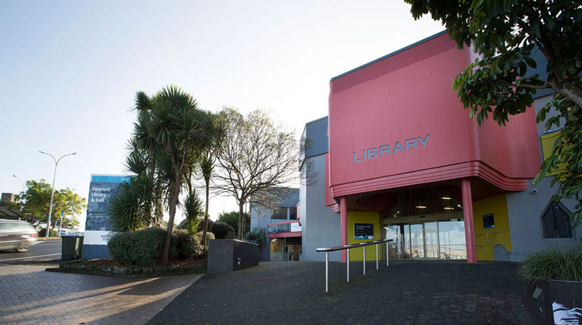 Panmure Library entrance