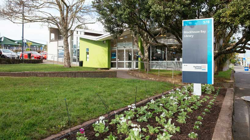 External view of Blockhouse Bay Library.