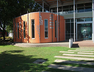 Māngere East Library