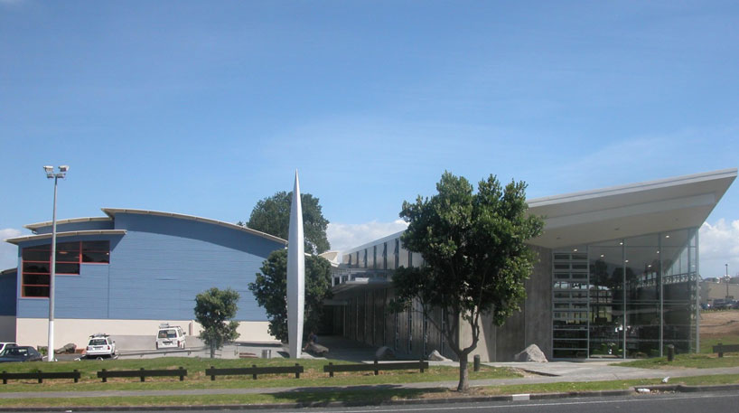 Te Matariki Clendon Library.